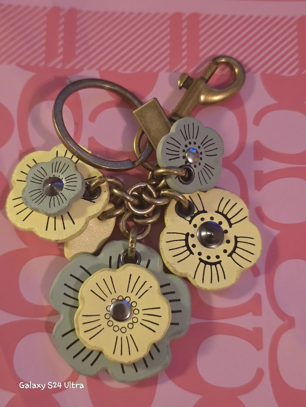Flower Bag Charm/ Keychain NEW